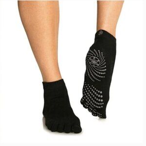 GAIAM 2 Pr YOGA SOCKS. 2 for 1 NWOT